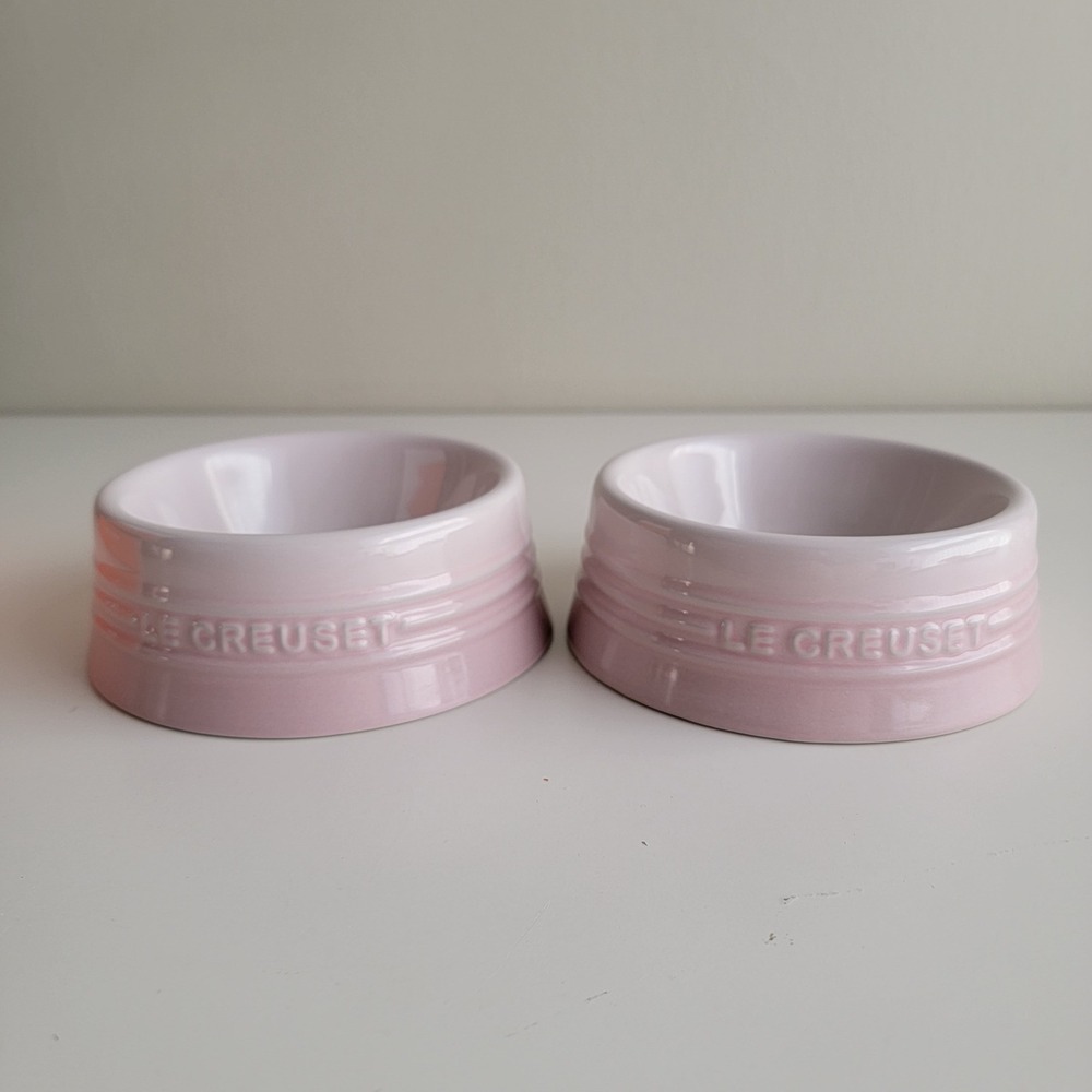 Le Creuset Pet Food and Water Bowl Set of 2 Shell Pink Stoneware 8oz NEW